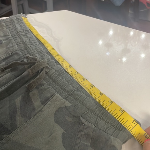 Splendid Women's  Green Camo Soft-Shell Jogger Pants Pull On - Picture 6 of 11